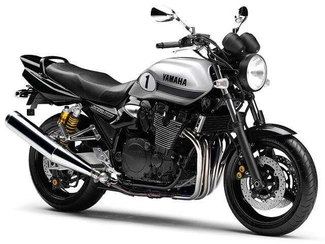 XJR1300中古値上がりが止まらない理由と購入タイミング